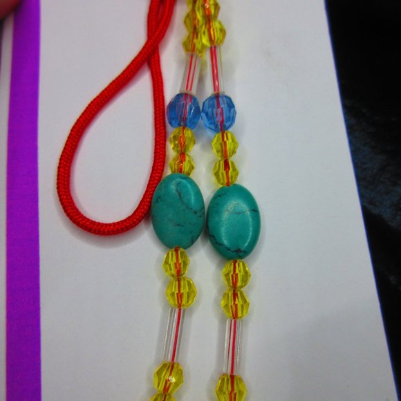 Onyx Continuous 20" Triangular Necklace - Picture 3 of 5